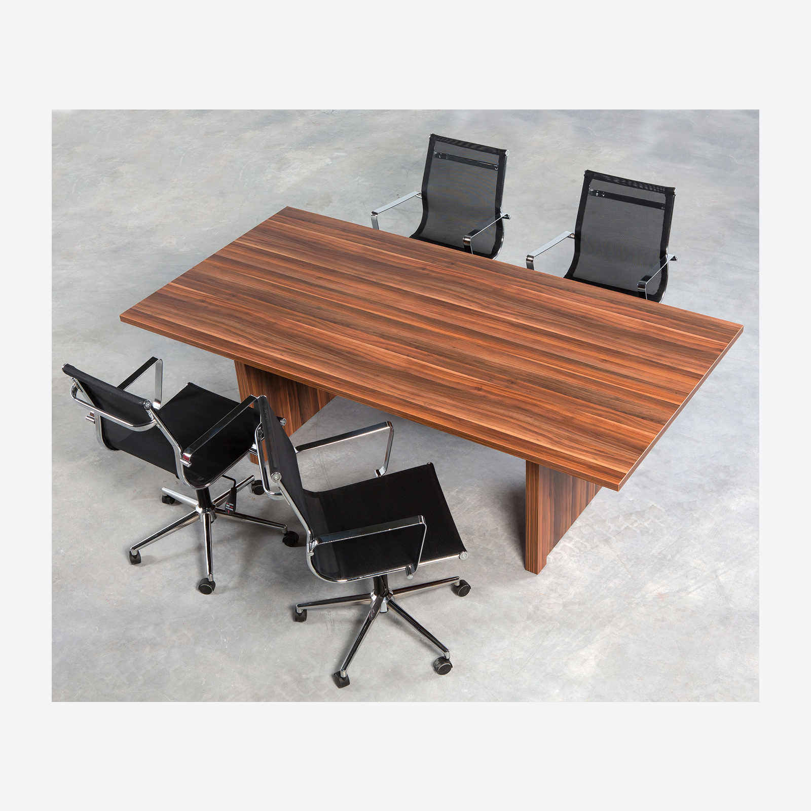 Etna Toplanti Masasi 01